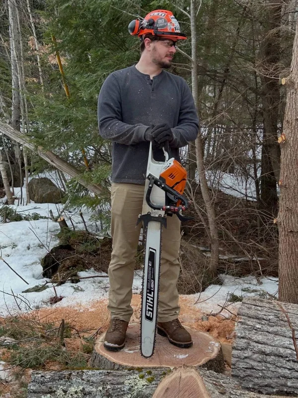 Torin The Logfather Barker with STIHL chainsaw